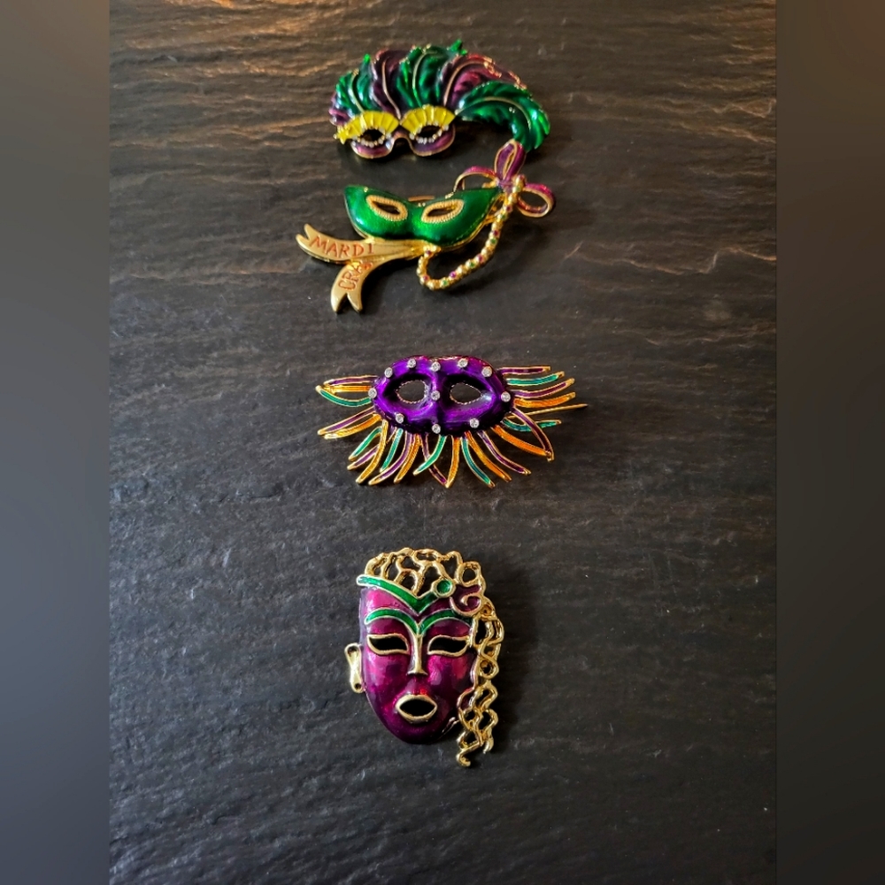 Set of 4 Fun Mardi Gra mask pins